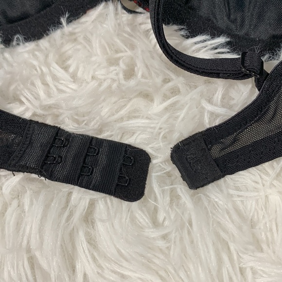 La SENZA Red & Black Lace Bra 32C - Picture 6 of 8